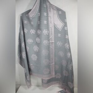 Authentic Chanel Wrap Stole Shawl 65% Silk 35% Silk Multicolor Used